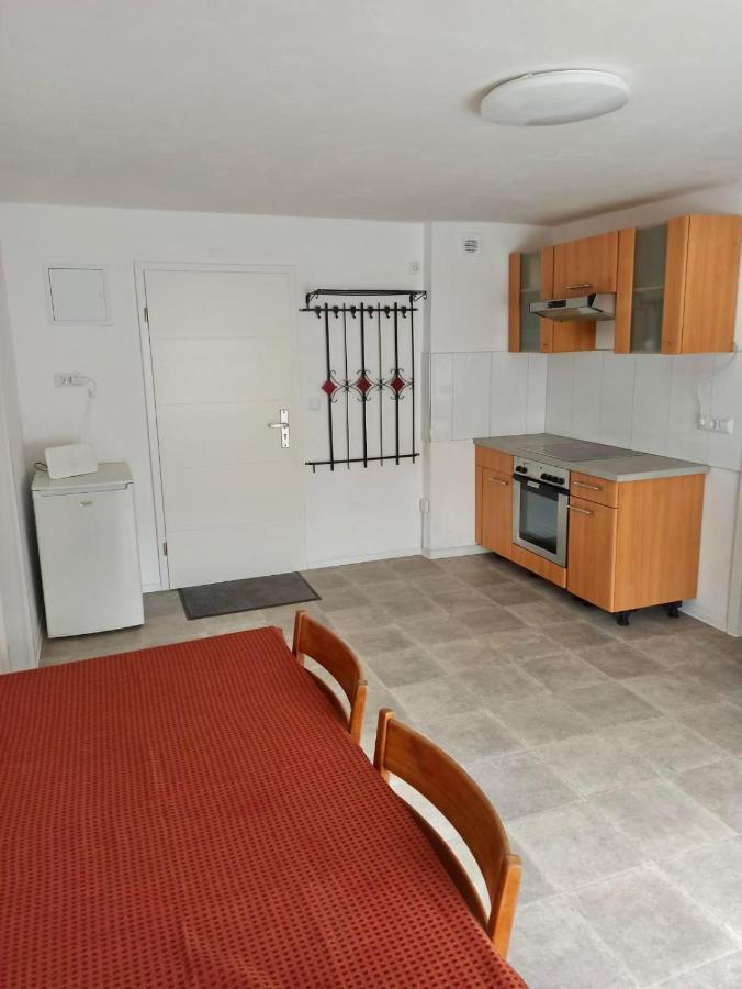 Apartments Zum Stillen Winkel Niederbreitbach Exteriör bild