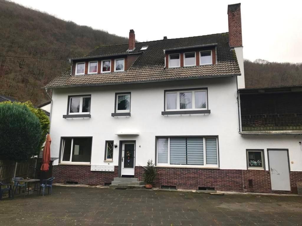 Apartments Zum Stillen Winkel Niederbreitbach Exteriör bild