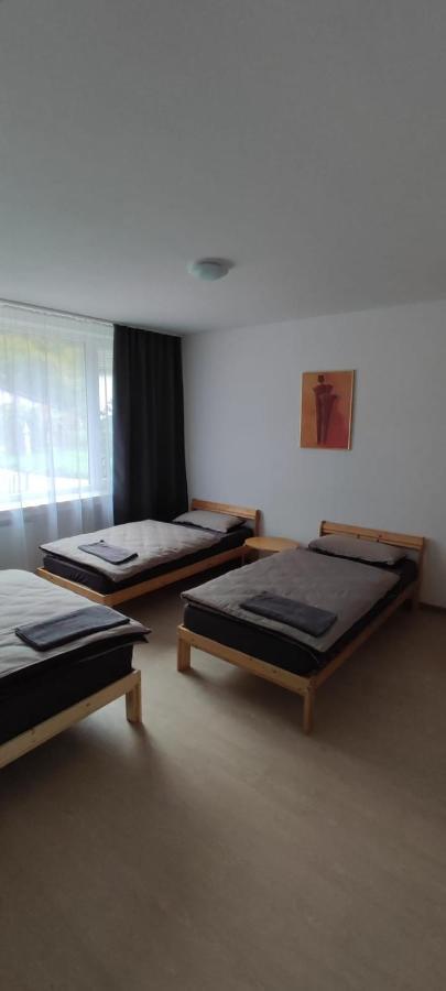 Apartments Zum Stillen Winkel Niederbreitbach Exteriör bild